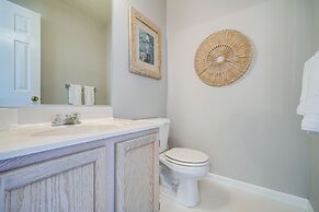 Charming Nags Head Retreat: Half-mi to State Park!