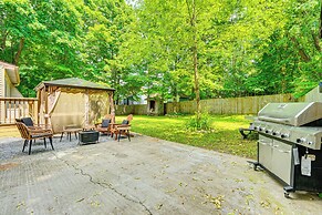 Family-friendly Home w/ Hot Tub, Near Lake George!