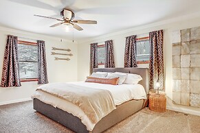 Family-friendly Home w/ Hot Tub, Near Lake George!