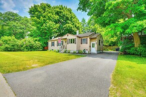 Family-friendly Home w/ Hot Tub, Near Lake George!