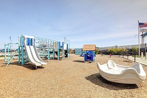 Wildwood Condo: Community Pool, Walk to Beach!