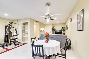 Houston Condo w/ Pool Access ~ 1 Mi to NRG Stadium