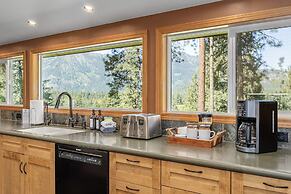 River Heights Home 3 Bedroom Cabin by RedAwning