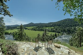 River Heights Home 3 Bedroom Cabin by RedAwning