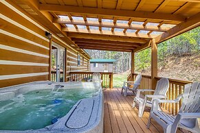 Hilltop Hideaway 3 Bedroom Cabin by RedAwning