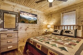Hilltop Hideaway 3 Bedroom Cabin by RedAwning
