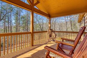 Hilltop Hideaway 3 Bedroom Cabin by RedAwning