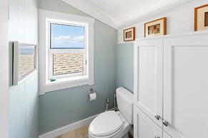 Spindrift Kauai 3 Bedroom Home by RedAwning