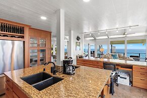Spindrift Kauai 3 Bedroom Home by RedAwning