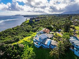 Spindrift Kauai 3 Bedroom Home by RedAwning