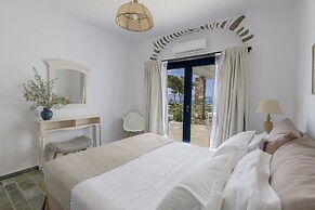 Anthemion Paros Villas & Suites