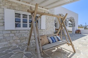 Anthemion Paros Villas & Suites