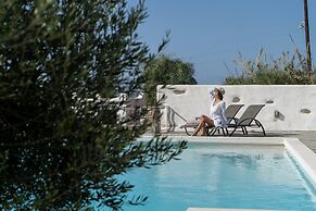 Anthemion Paros Villas & Suites