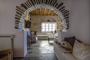 Anthemion Paros Villas & Suites