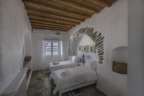 Anthemion Paros Villas & Suites