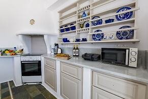 Anthemion Paros Villas & Suites