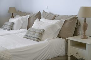 Anthemion Paros Villas & Suites