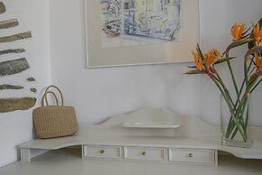 Anthemion Paros Villas & Suites