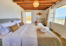 Anthemion Paros Villas & Suites