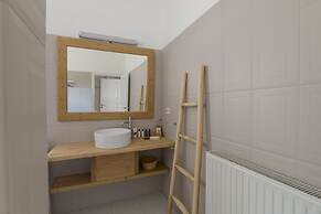 Anthemion Paros Villas & Suites