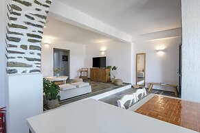 Anthemion Paros Villas & Suites