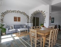 Anthemion Paros Villas & Suites