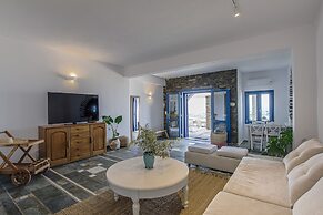 Anthemion Paros Villas & Suites