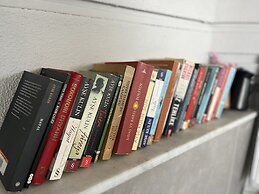 Gardenya Lara Suit Hotel