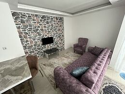 Gardenya Lara Suit Hotel