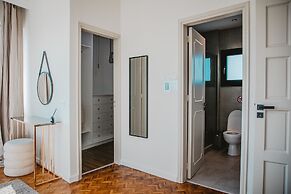 Phaedrus Living: City Center Sky Penthouse