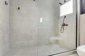 Phaedrus Living: City Center Sky Penthouse