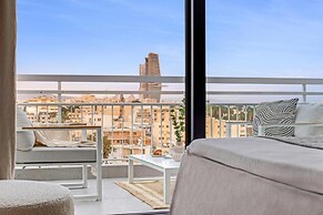 Phaedrus Living: City Center Sky Penthouse
