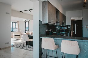 Phaedrus Living: City Center Sky Penthouse