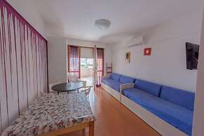 Sunny Studio Escape - Beahost