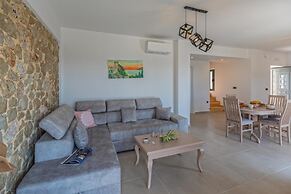 Majestic Stone Villa Sea View Pool