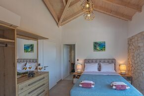 Majestic Stone Villa Sea View Pool