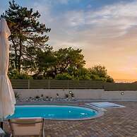 Arktos Sunset Villa