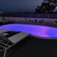 Arktos Sunset Villa