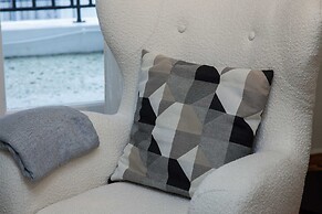 Pagrati Urban Oasis Getaway 2Bd Apt