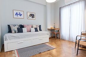 Pagrati Urban Oasis Getaway 2Bd Apt