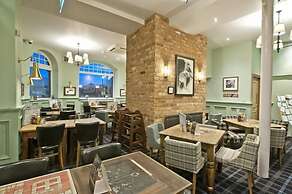 The Queen Hotel Wetherspoon