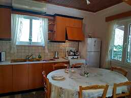 Aggelos House in Kalamitsi