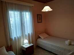 Aggelos House in Kalamitsi