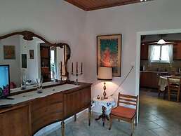 Aggelos House in Kalamitsi