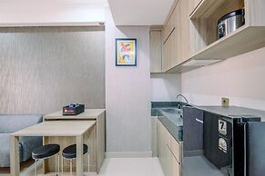 Elegant And Comfy 2Br At Transpark Cibubur Apartment