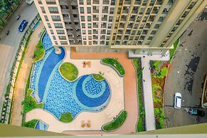 Elegant And Comfy 2Br At Transpark Cibubur Apartment