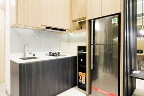 Warm Studio With Access To Mall At Supermall Mansion Apartment