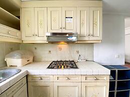 Comfort 2Br At Bona Vista Apartment