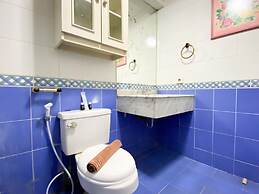 Comfort 2Br At Bona Vista Apartment