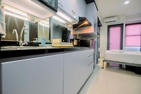 Cozy Stay Studio Transpark Cibubur Apartment